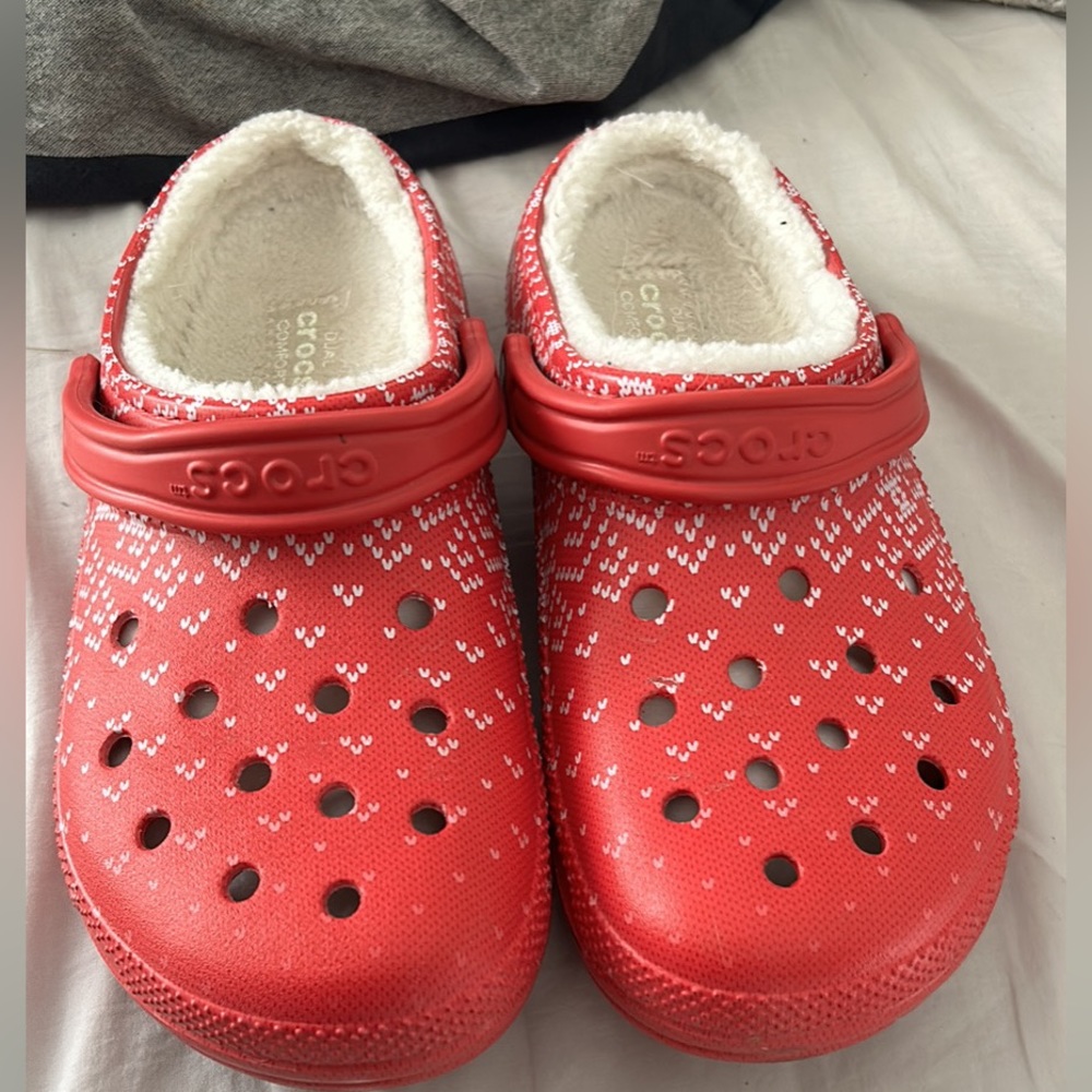 Christmas Slipper Crocs, size 11 in womens, size 9 in mens